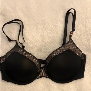 NWT 34C VS Lightly lined tshirt scoop Demi